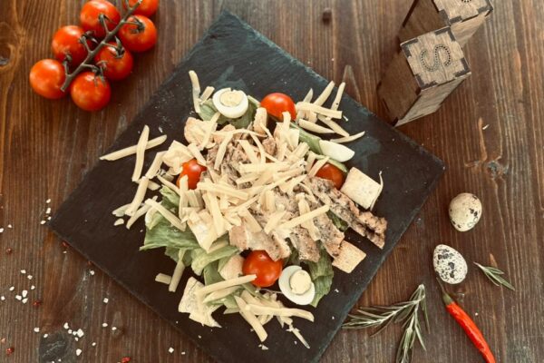 Салат «Цезарь» с курицей