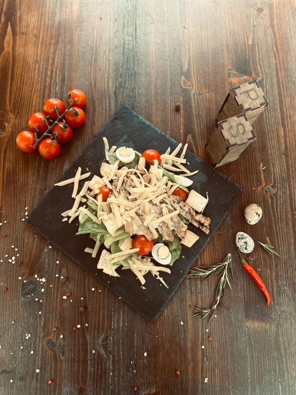 Салат «Цезарь» с курицей